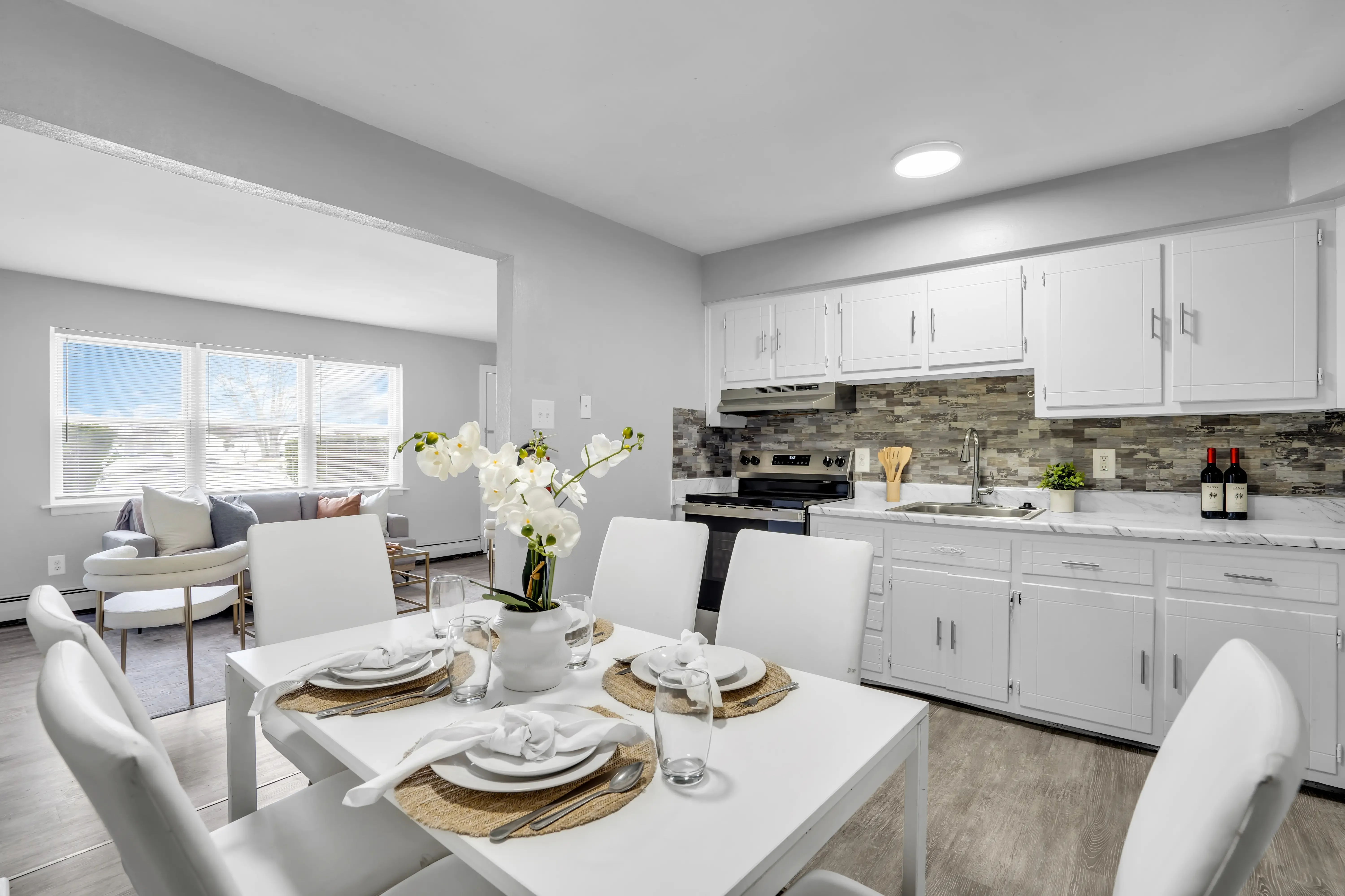 Town Bank Manor Apartments — photo 12
